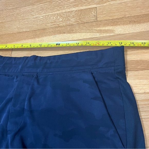 Athleta Brooklyn Ankle Pant Camo 16 - Picture 13 of 15